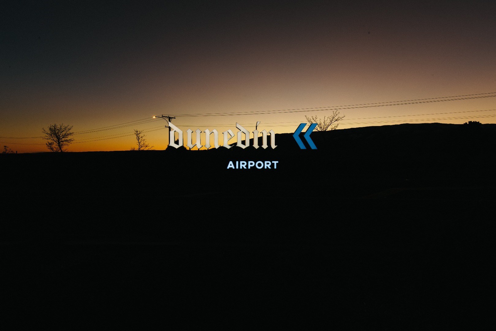 custom signs signwriters dunedin commercial signage