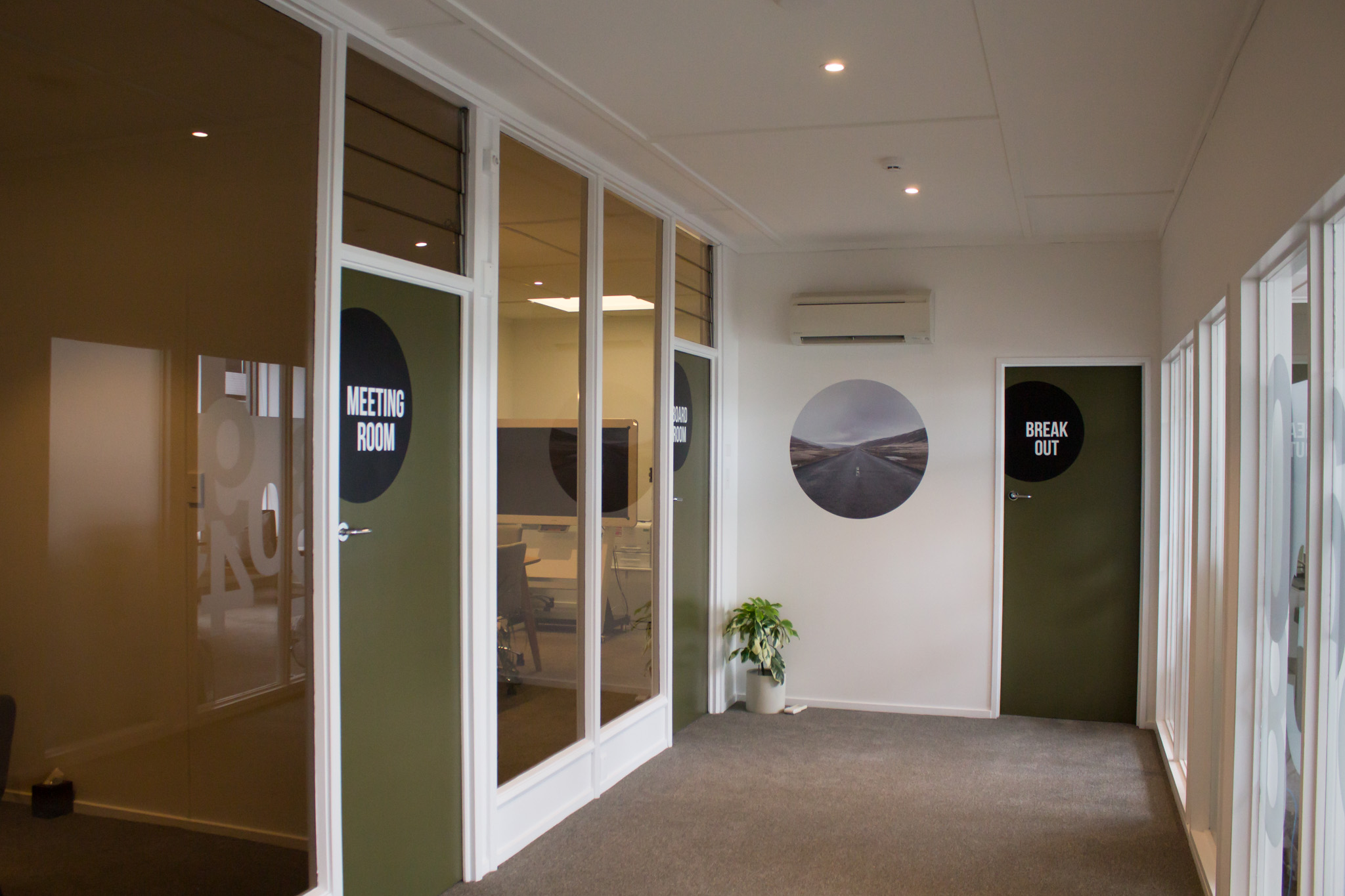internal signage dunedin signwriters