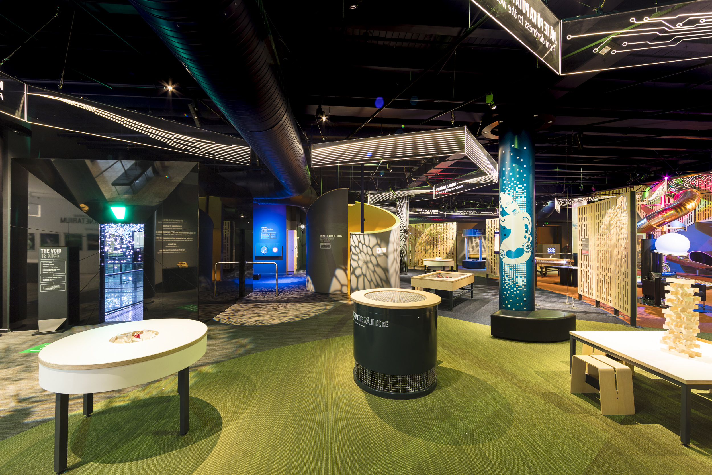 LED lit acrylic exhibition signage dunedin