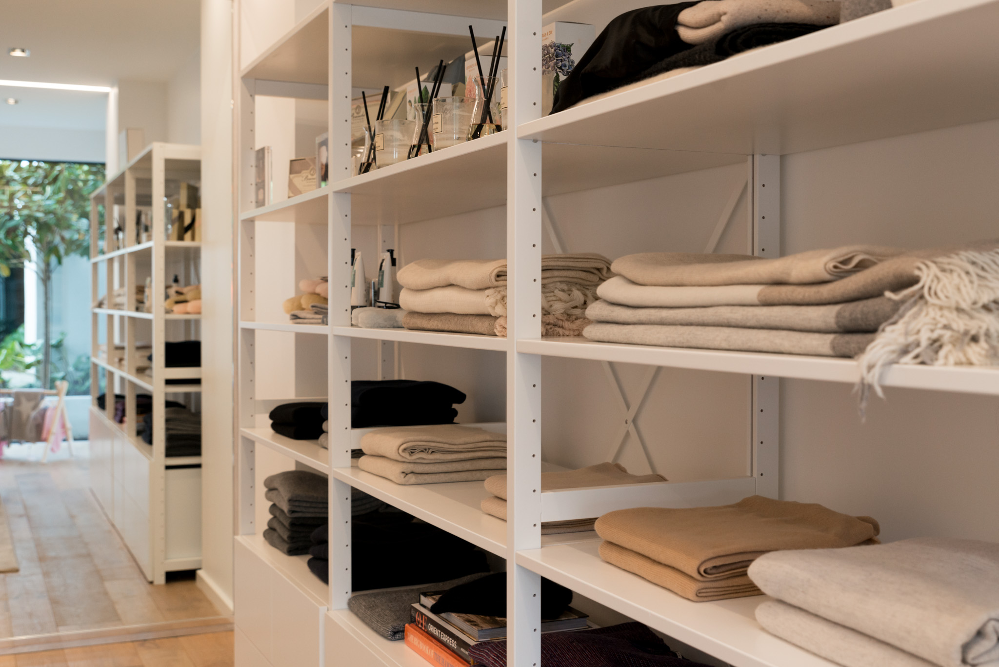 white Lundia shelving new zealand